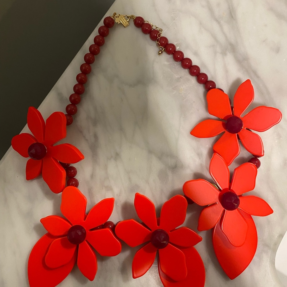 Kate Spade Resin & Crystal Lily Necklace!